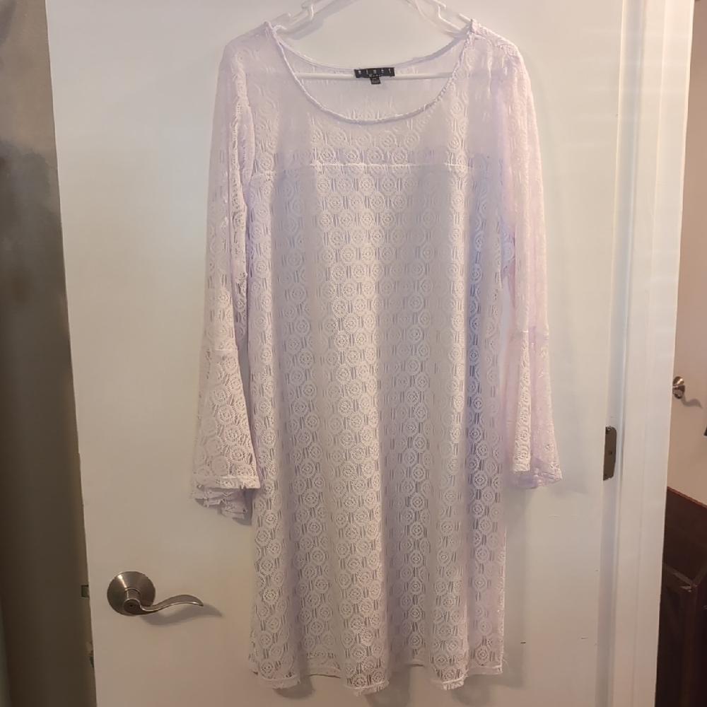 Elegant White Lace Midi Dress With Flutter Sleeves